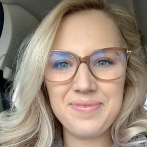 Meet your Posher, Nicole